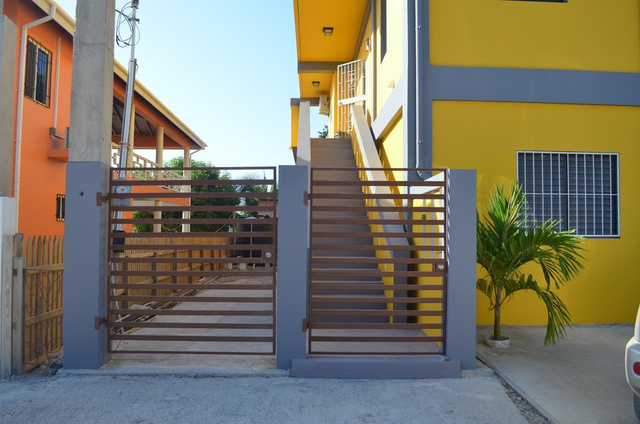 Khalkob'S Estate Apartment Placencia Bagian luar foto