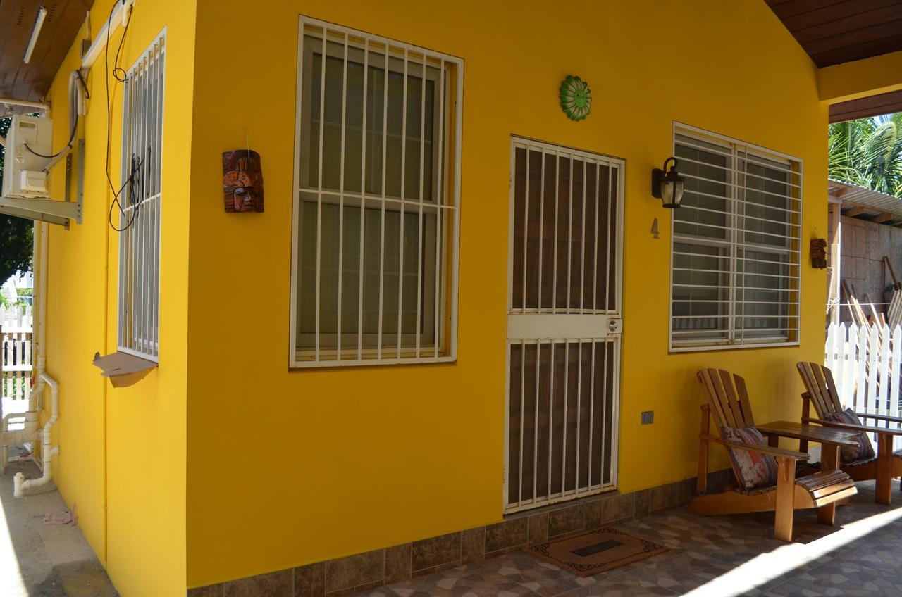 Khalkob'S Estate Apartment Placencia Bagian luar foto