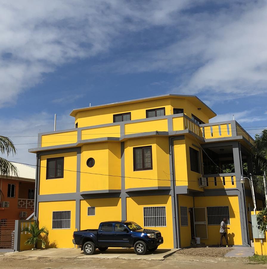 Khalkob'S Estate Apartment Placencia Bagian luar foto