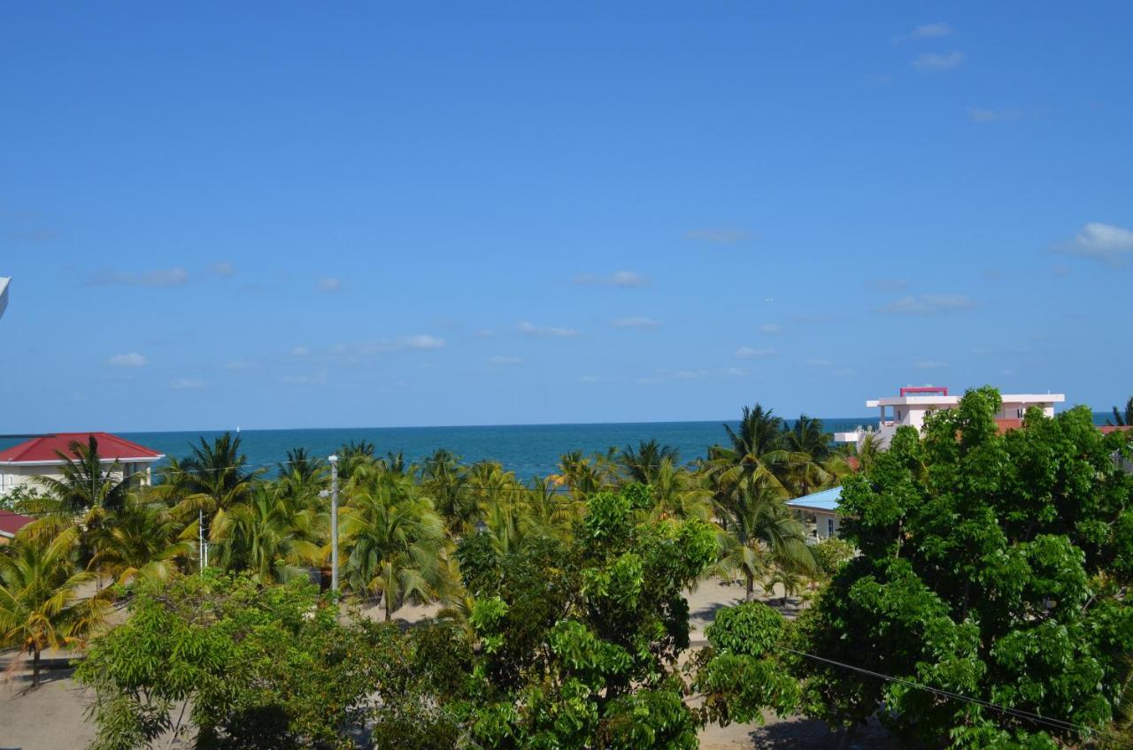 Khalkob'S Estate Apartment Placencia Bagian luar foto